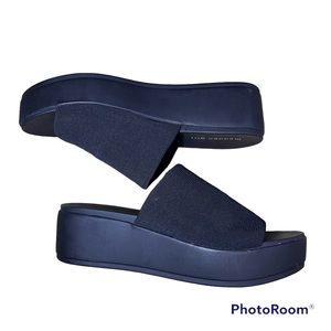 NEW Madden Girl Chunky Black Platform Slip On Sandals Size 10M